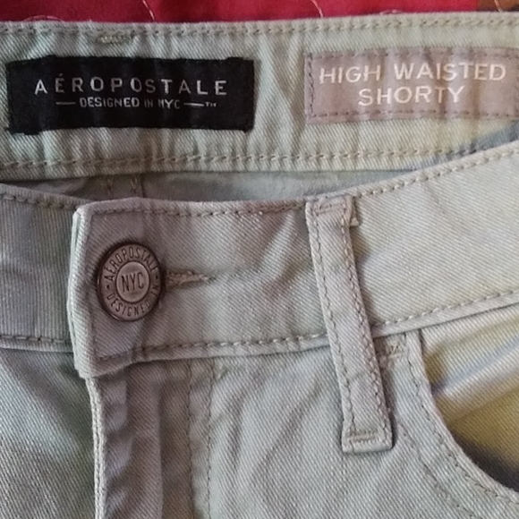 Distressed Jean Shorts - Picture 4 of 5